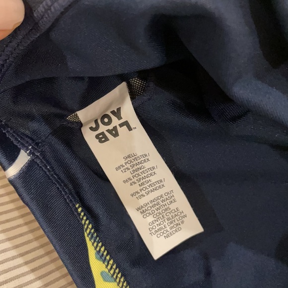 Assorted crop sports bras x 3 - Picture 9 of 15